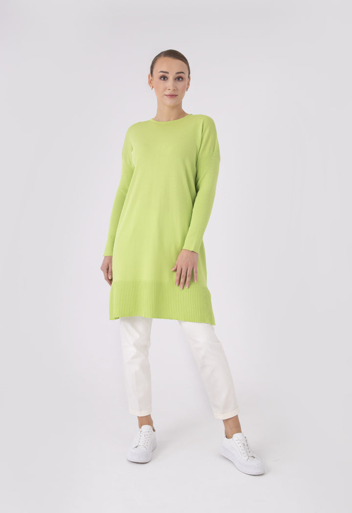 Relaxed Fit Solid Knitted Blouse