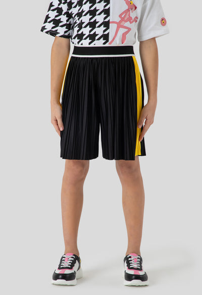 Side Stripe Pleated Shorts