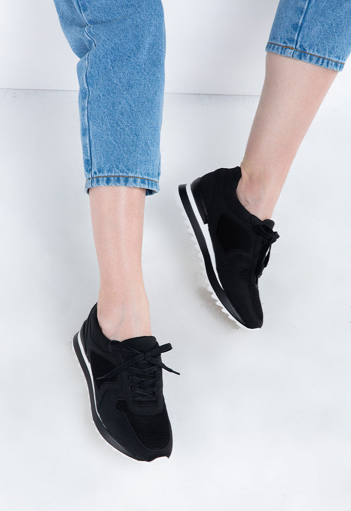 Light Trail Sole Mesh Top Sneaker
