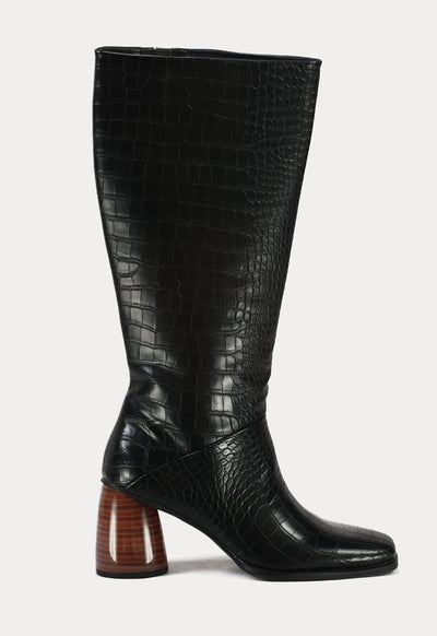 Round Heels Square Toe Quill Boots