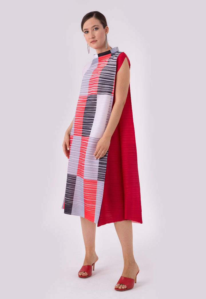 Electric Pleated Color Block Stand Collar Sleeveless Dress